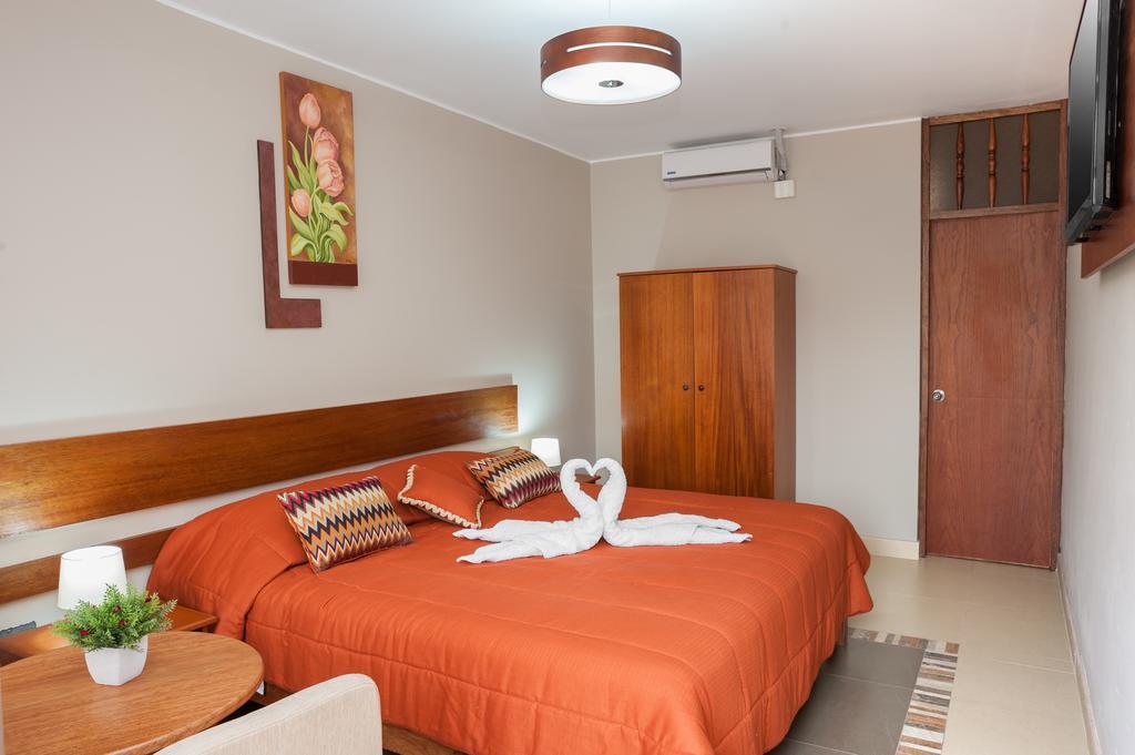 Hotel Curasi 2*